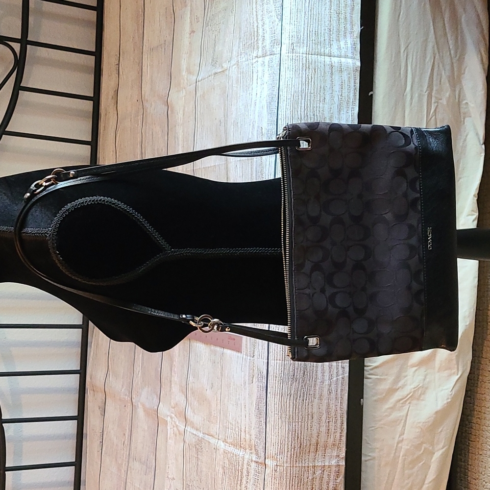 Coach purse - Picture 6 of 6